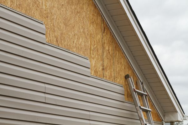 Loose Siding Replacement in Windsor
