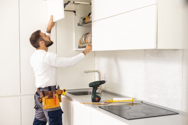 Cabinet Service in Windsor